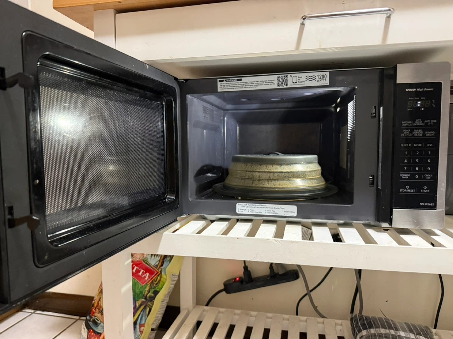 Panasonic 1.2 Cu. Ft. Countertop Microwave - photo 2