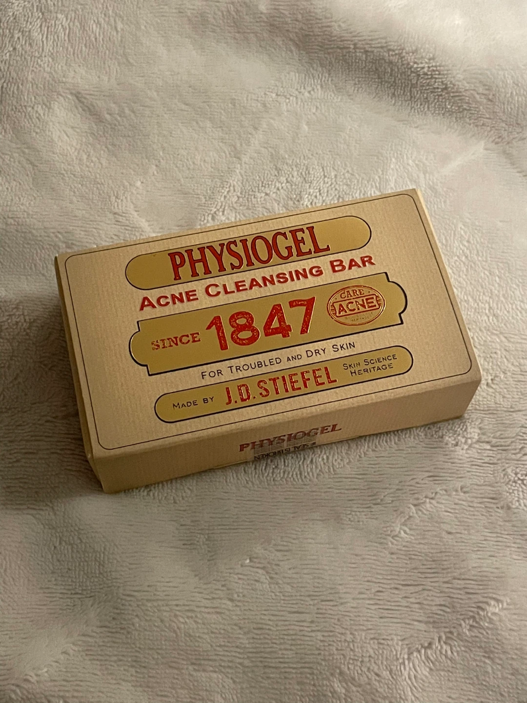 New Physiogel Acne Cleansing Bar