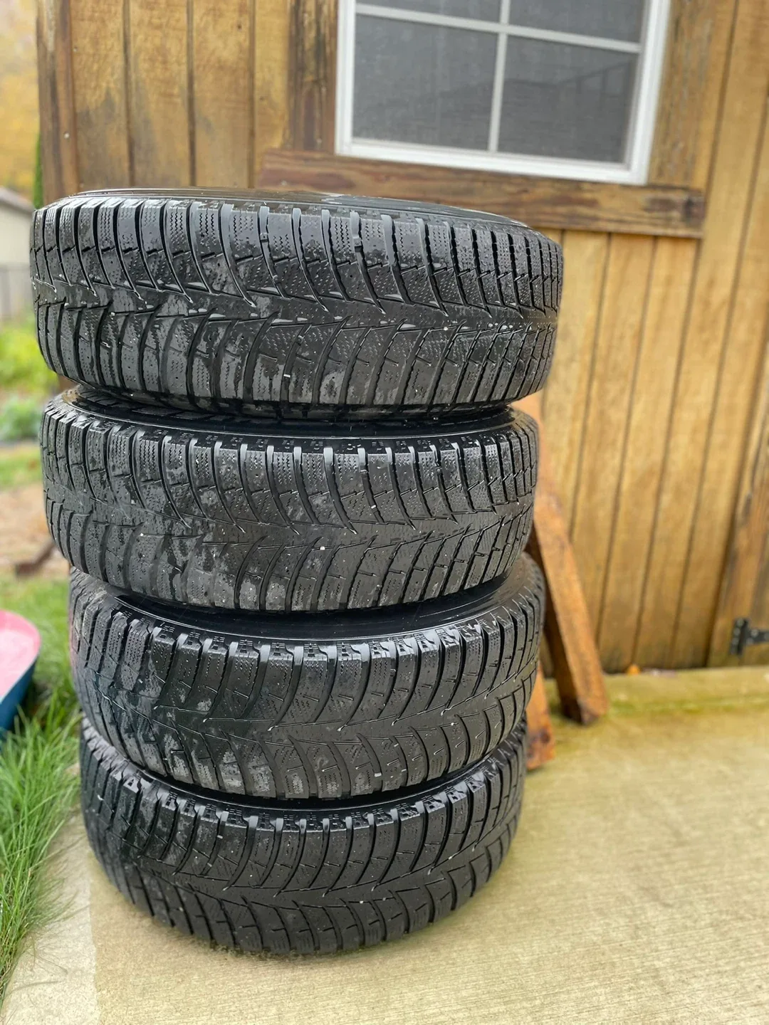 Ford 235/70R16 Winter Tires on Rims