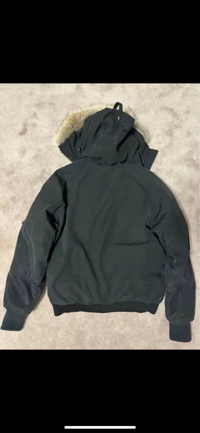 Canada Goose Bomber Jacket - Size M/M image indicator(4)