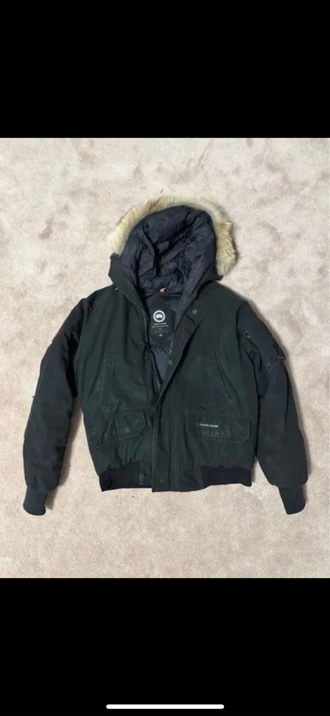 Canada Goose Bomber Jacket - Size M/M image indicator(5)