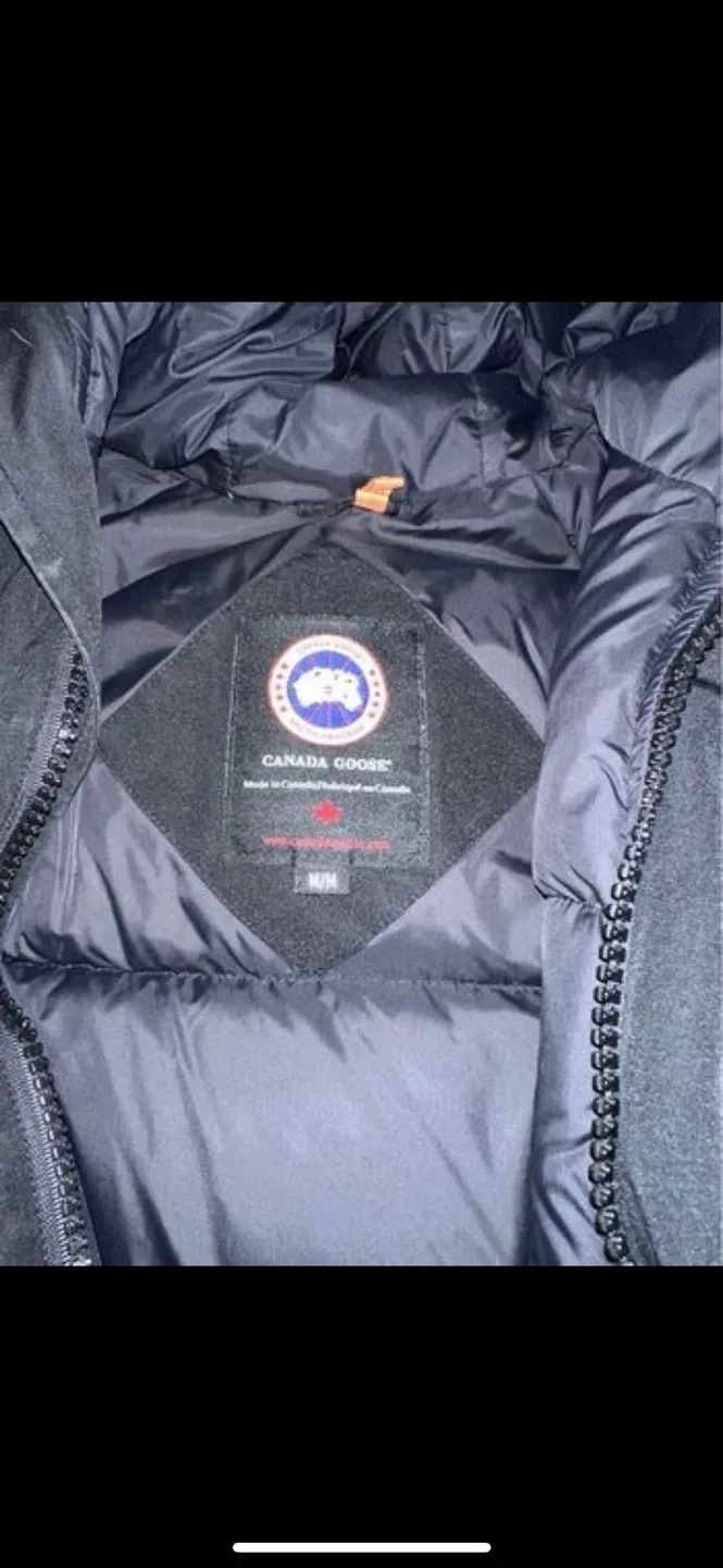 Canada Goose Bomber Jacket - Size M/M image indicator(3)