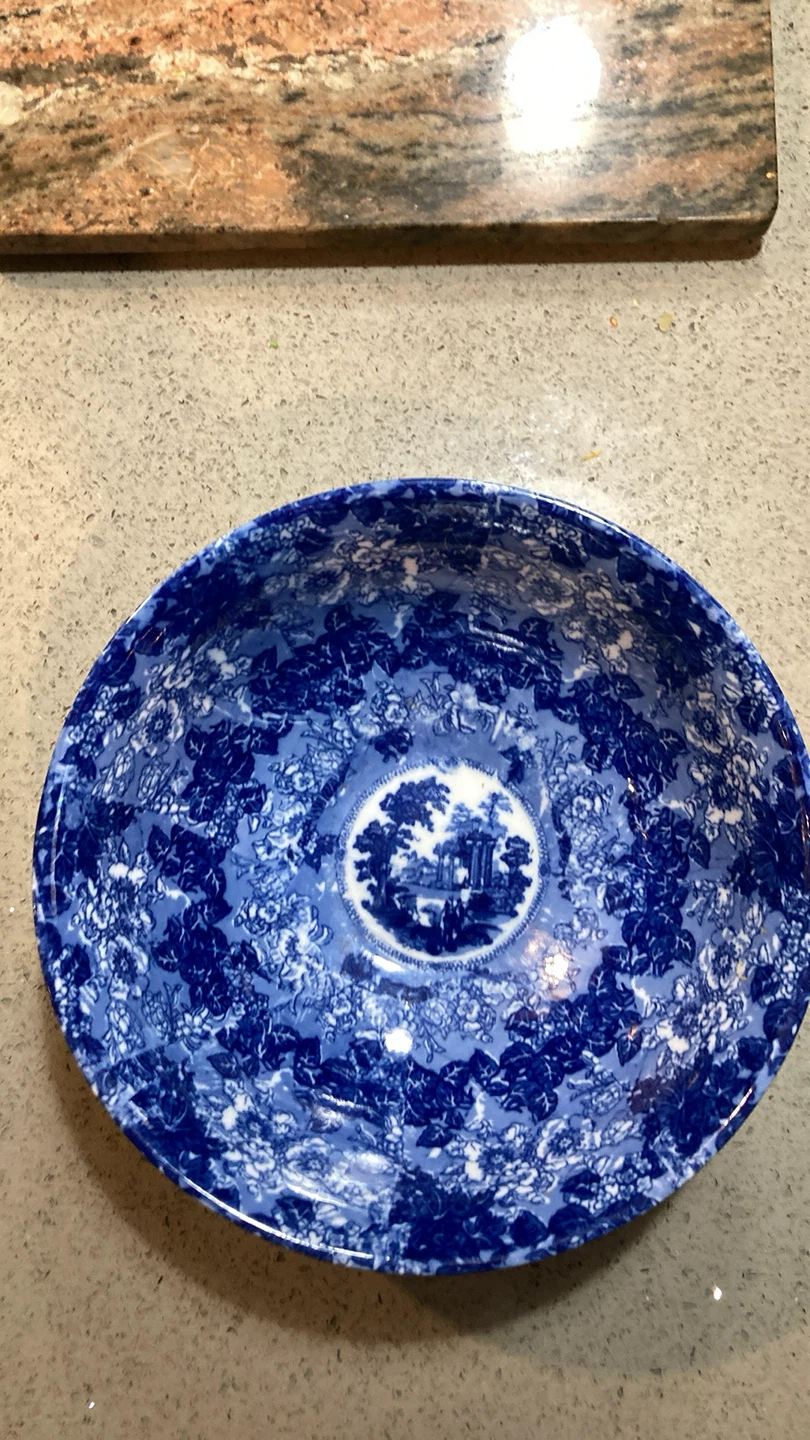 Circa 1913 Vine Blue & White Bowl - photo 3