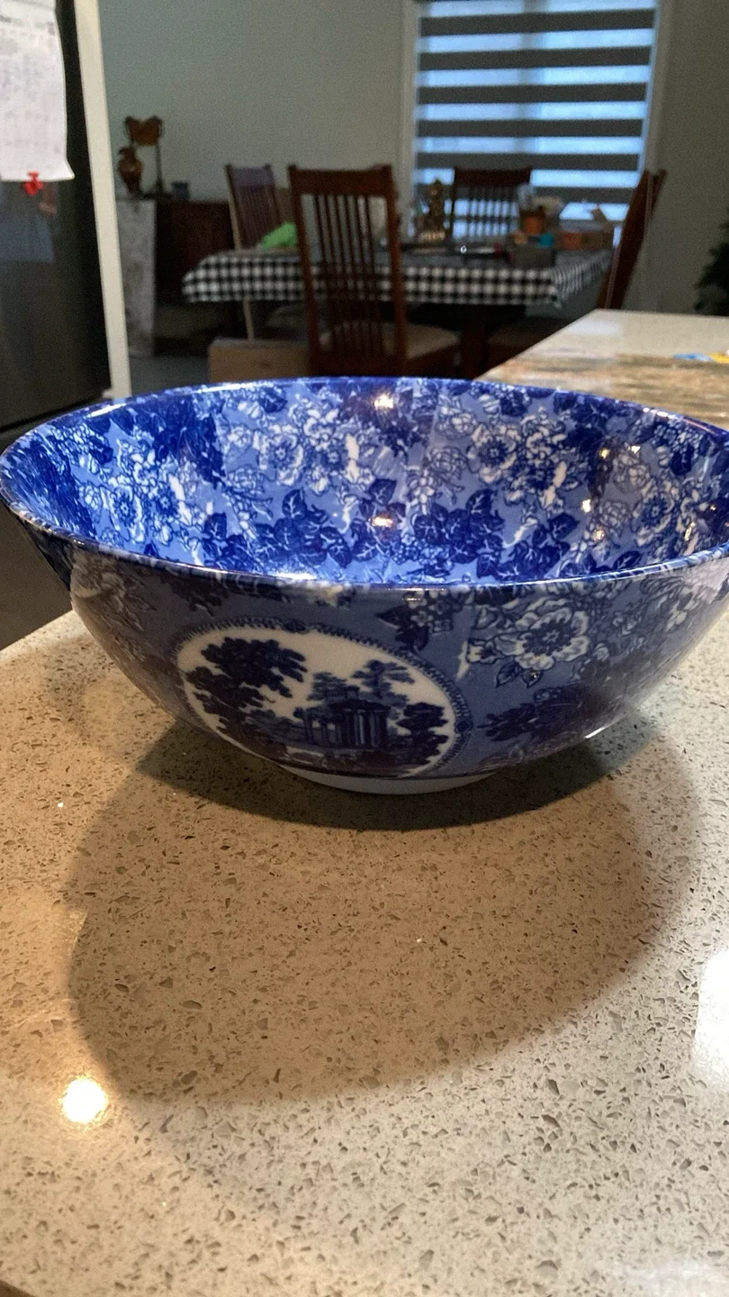 Circa 1913 Vine Blue & White Bowl thumbnail