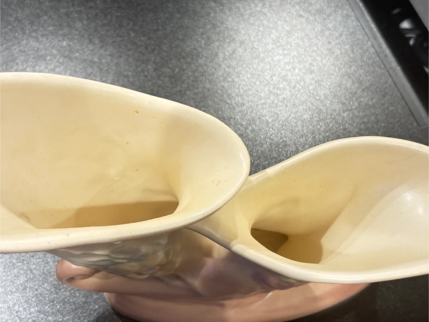 Vintage Hull Pottery Vase - Double Cornucopia image indicator(3)