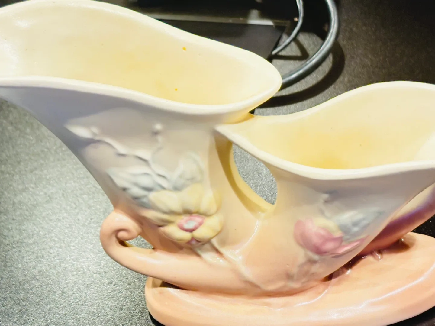 Vintage Hull Pottery Vase - Double Cornucopia image indicator(6)