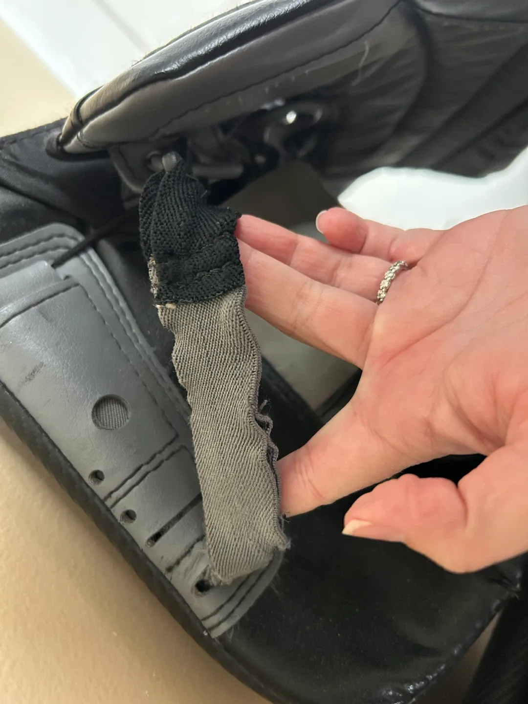 Warrior R/G5 Int Goalie Leg Pads 31+1.5" image indicator(8)