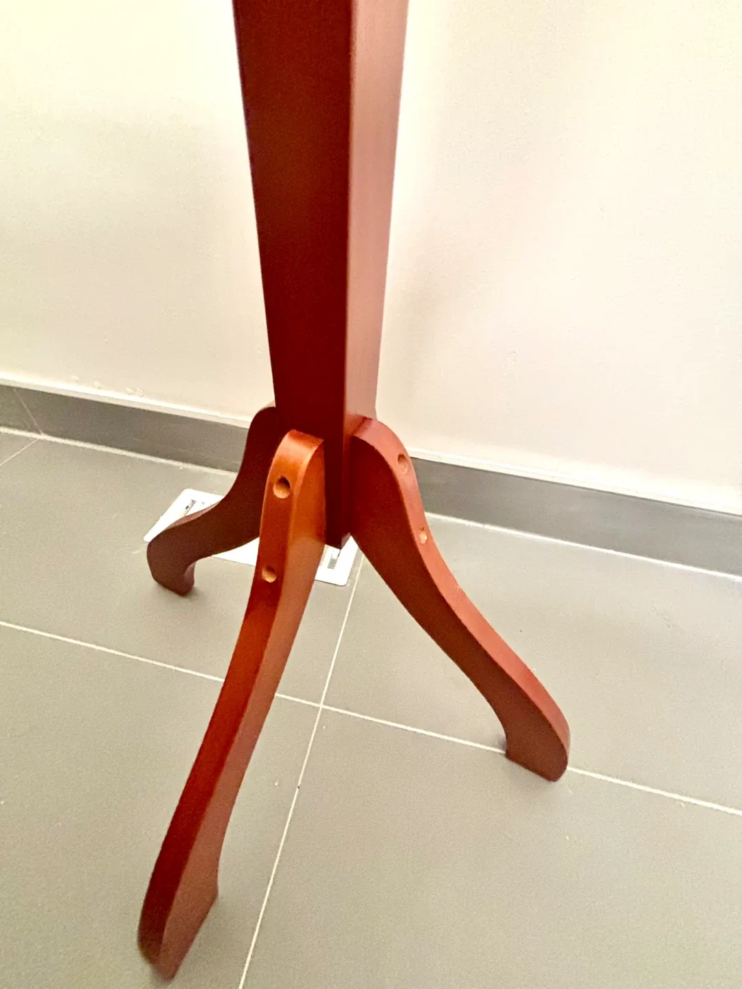 Coat tree image indicator(2)