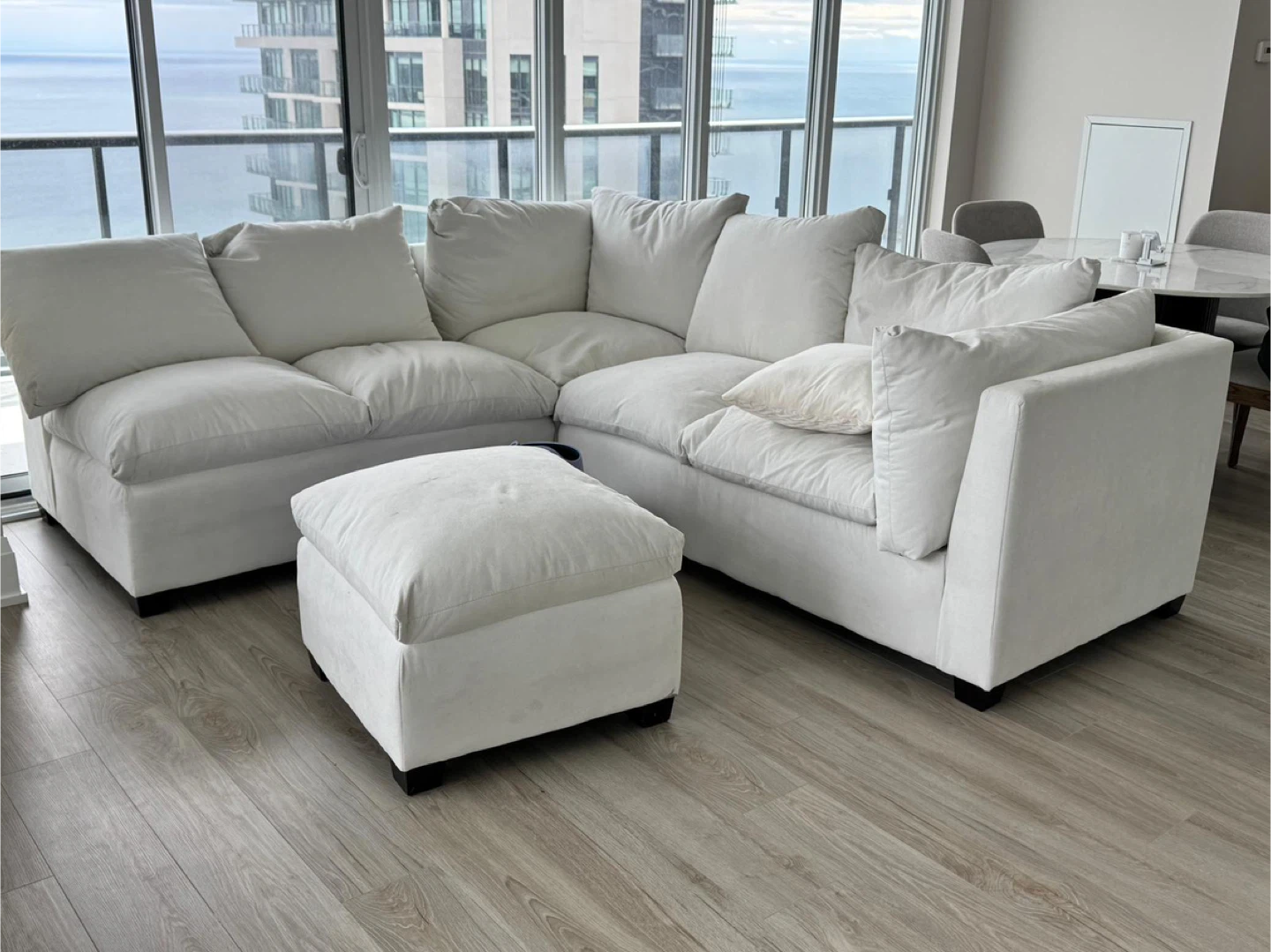 Sectional - photo 2
