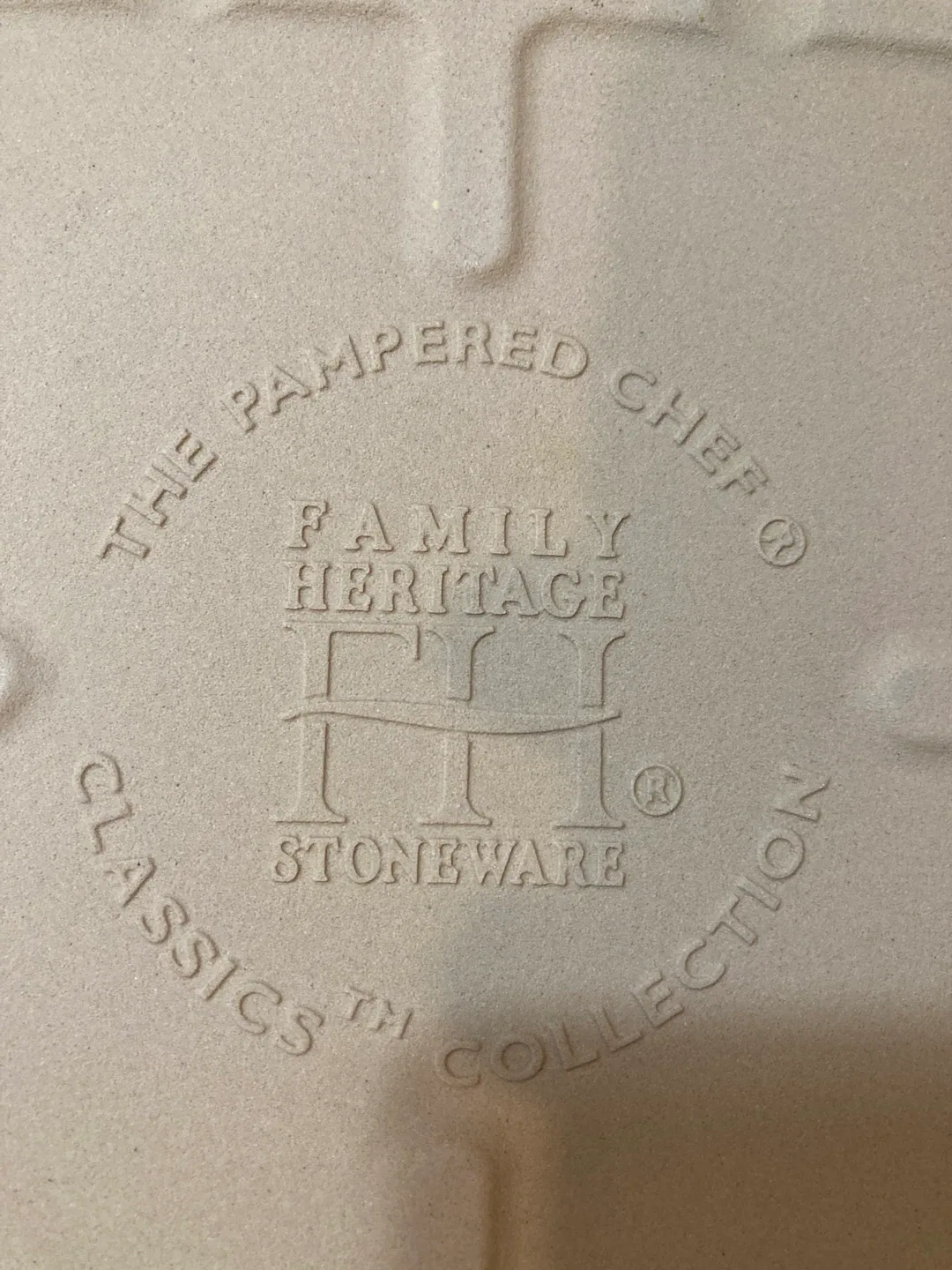Pampered Chef Family Heritage Stoneware Set image indicator(2)