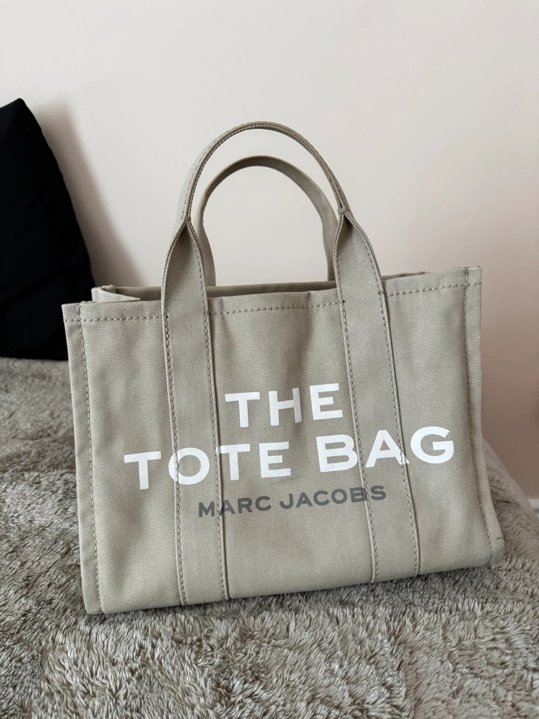 Marc Jacobs The Tote Bag medium size