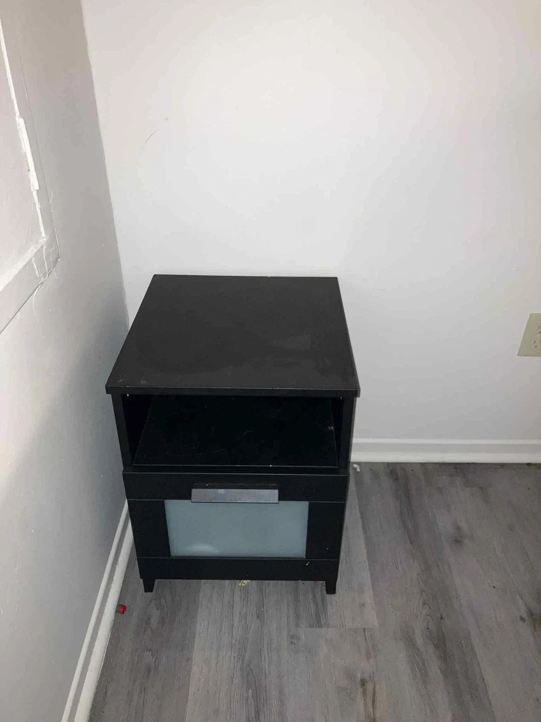 Ikea Hemnes Black Brown Nightstand/Side Table image indicator(2)