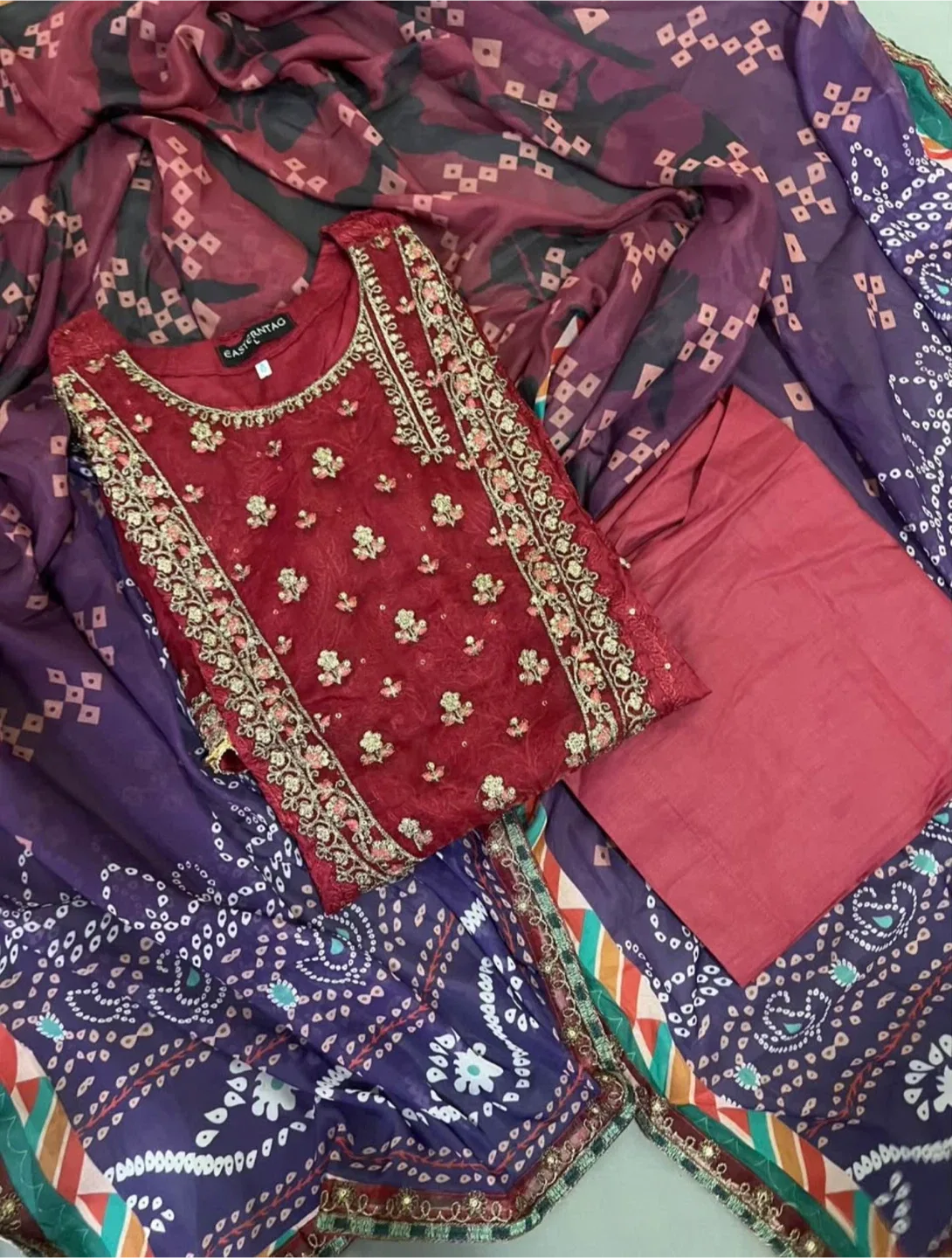 3 Pcs Maroon Suit with sequence Embroidered image indicator(6)