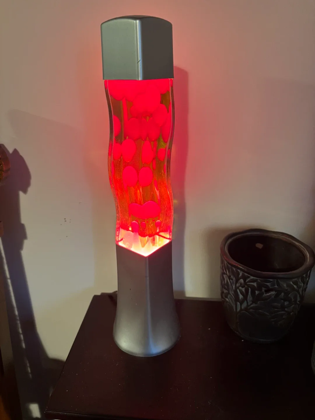Retro Lava Lamp - Red