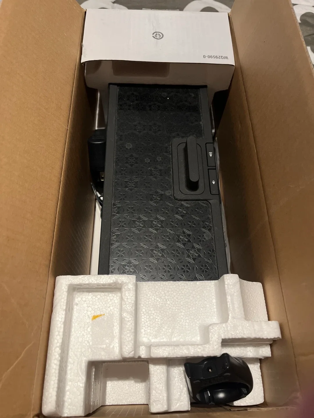 Yamaha PDX-50 Portable Player Dock - Black image indicator(4)