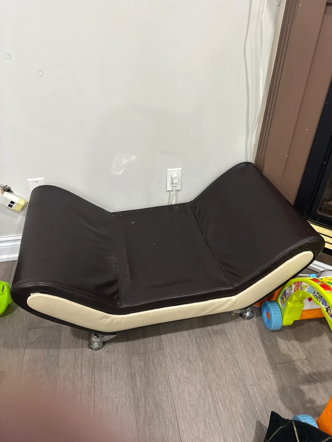 Brown & Cream Leather Sofa Set image indicator(4)