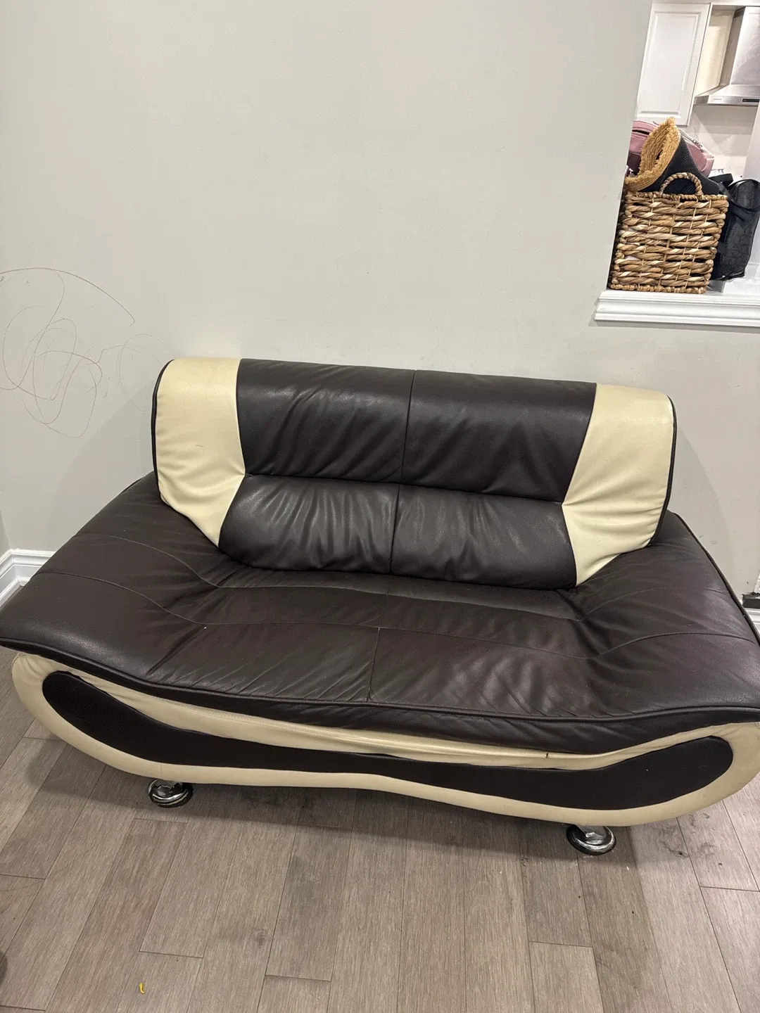 Brown & Cream Leather Sofa Set image indicator(2)