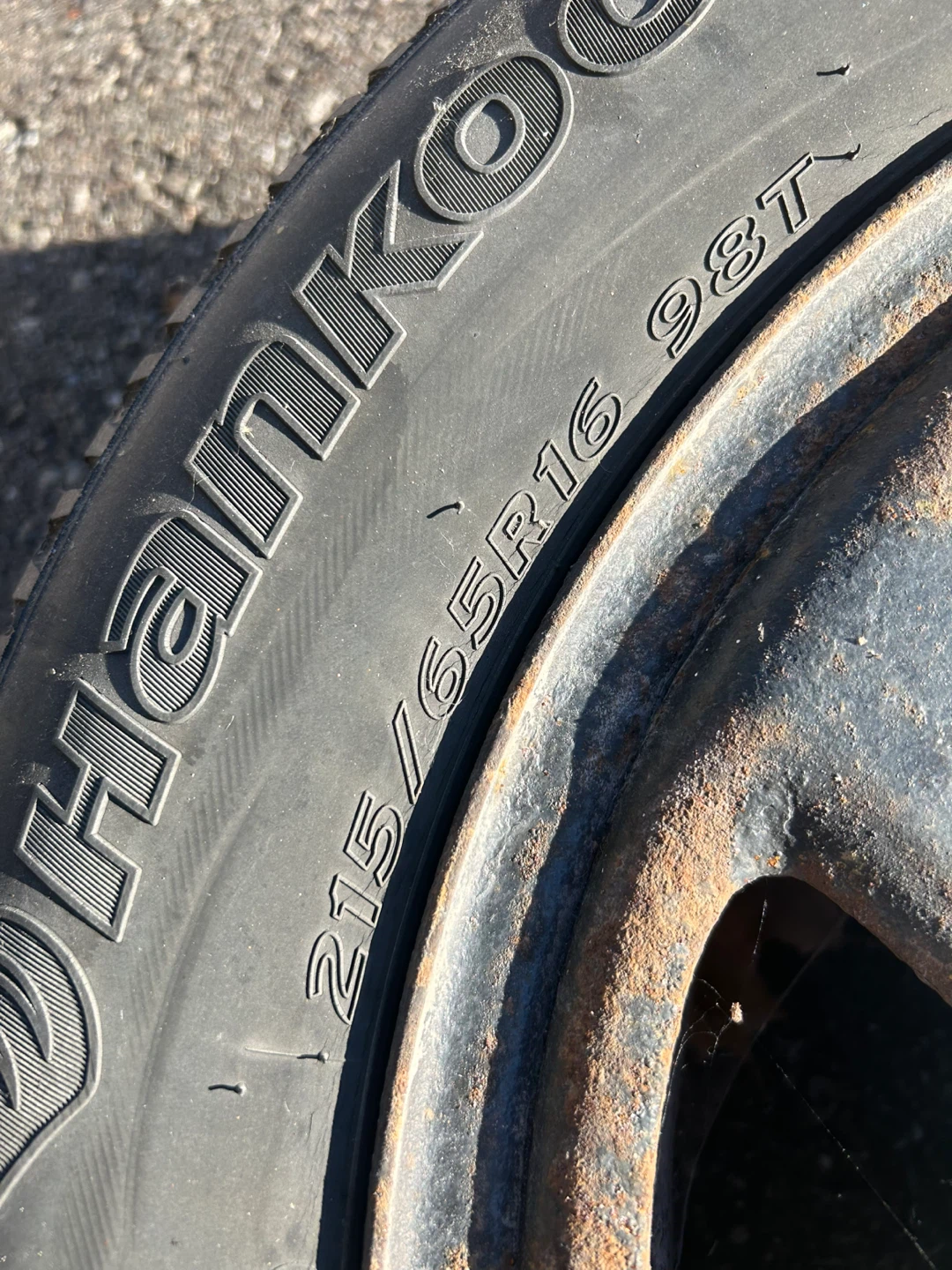 Hankook  winter Tires and Rims - Mazda 3 / 2015 - photo 4