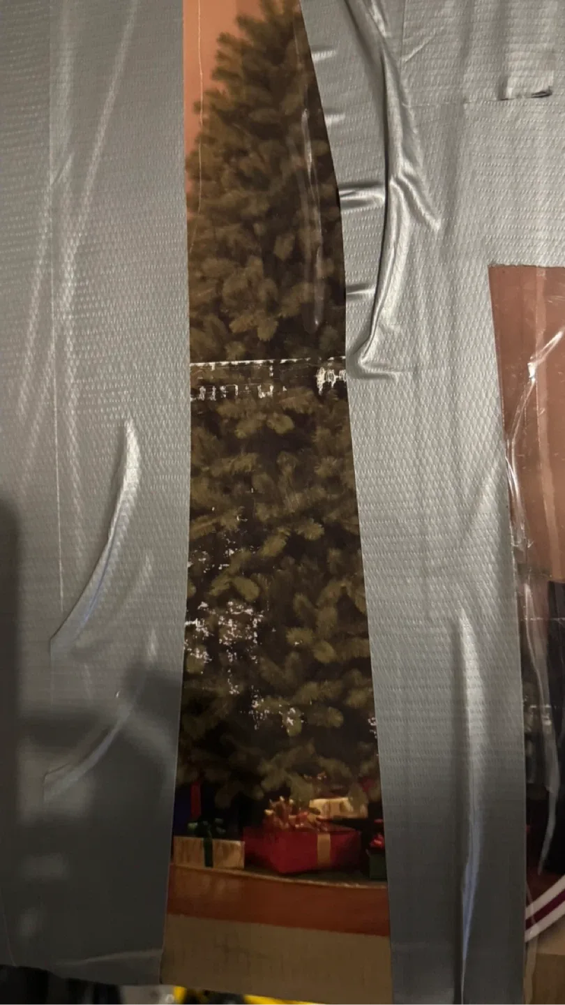 7.5 ft Lakewood Spruce Artificial Christmas Tree image indicator(4)