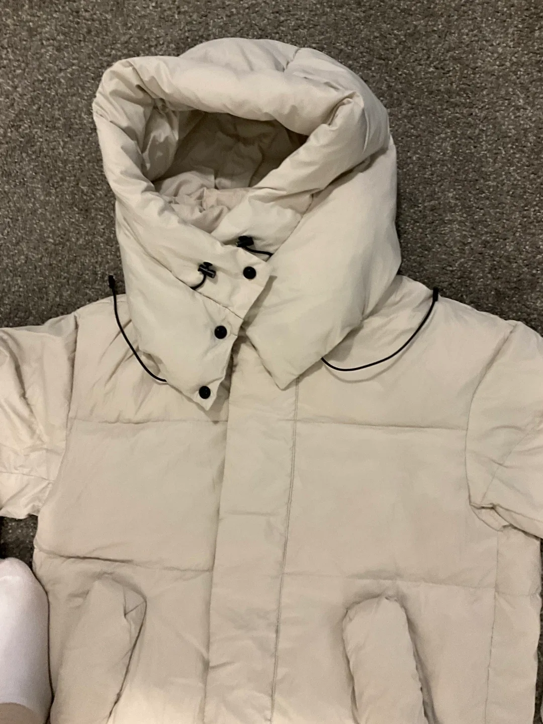 Beige Puffer Coat image indicator(5)