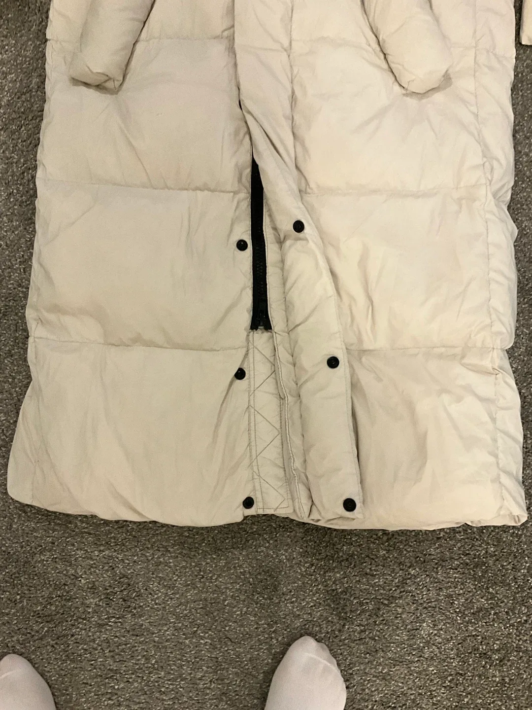 Beige Puffer Coat image indicator(6)