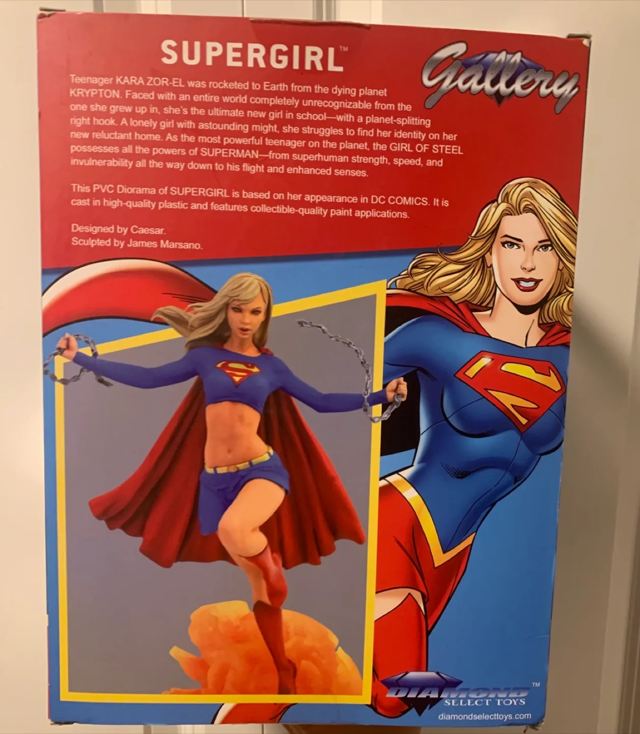 DC Supergirl Gallery Diorama Figure image indicator(5)