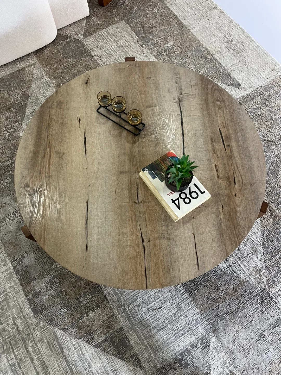 Round Wooden Coffee Table image indicator(5)