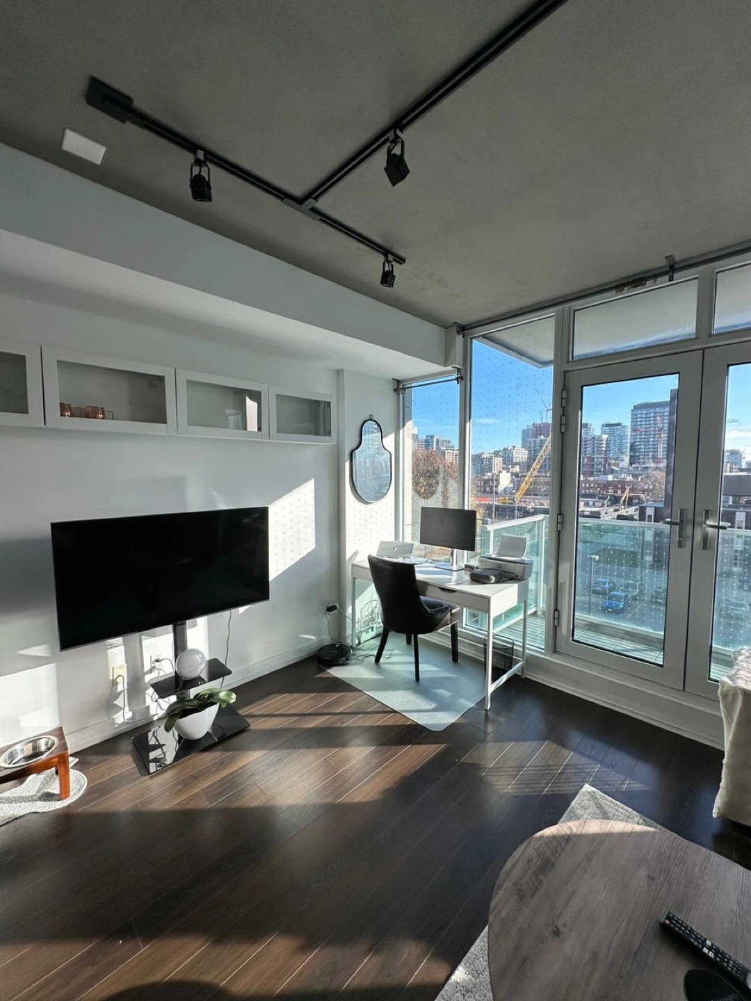 1 bed condo for rent in central downtown Toronto! - photo 4