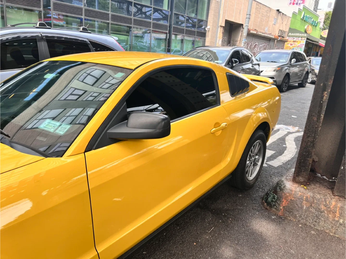Yellow Ford Mustang Coupe image indicator(2)