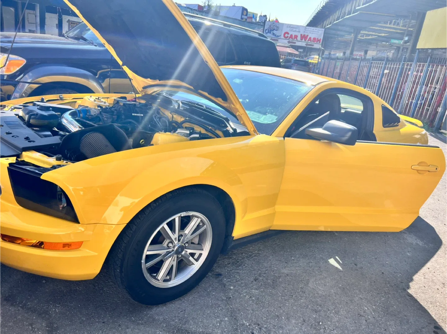 Yellow Ford Mustang Coupe image indicator(6)