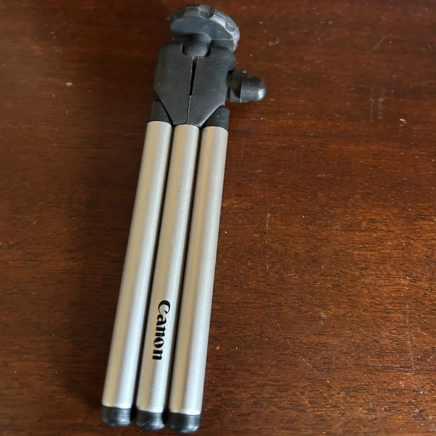 Canon Mini Tripod thumbnail