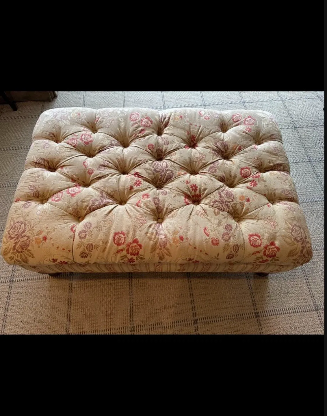 Floral Tufted Ottoman image indicator(3)