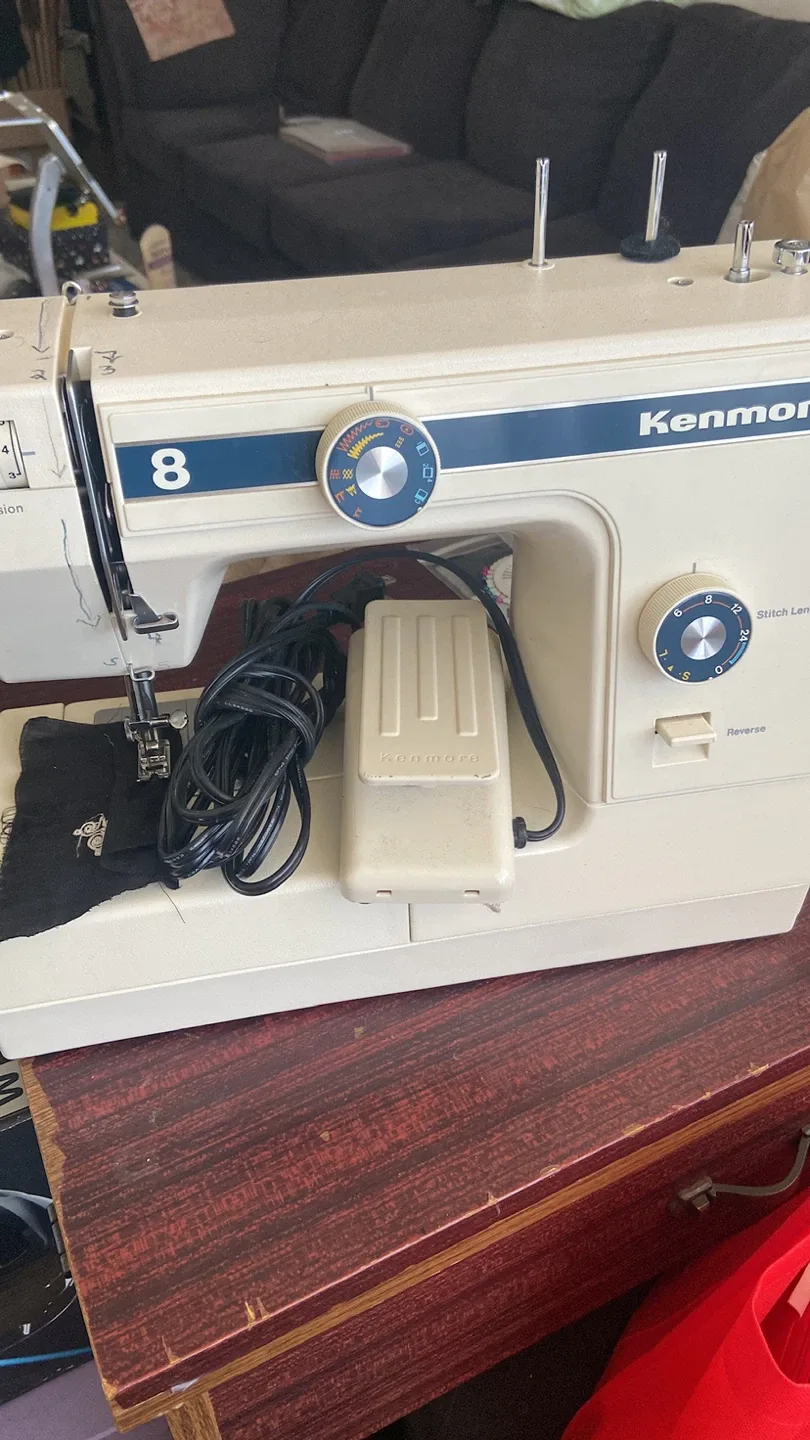 Kenmore 8 Sewing Machine thumbnail