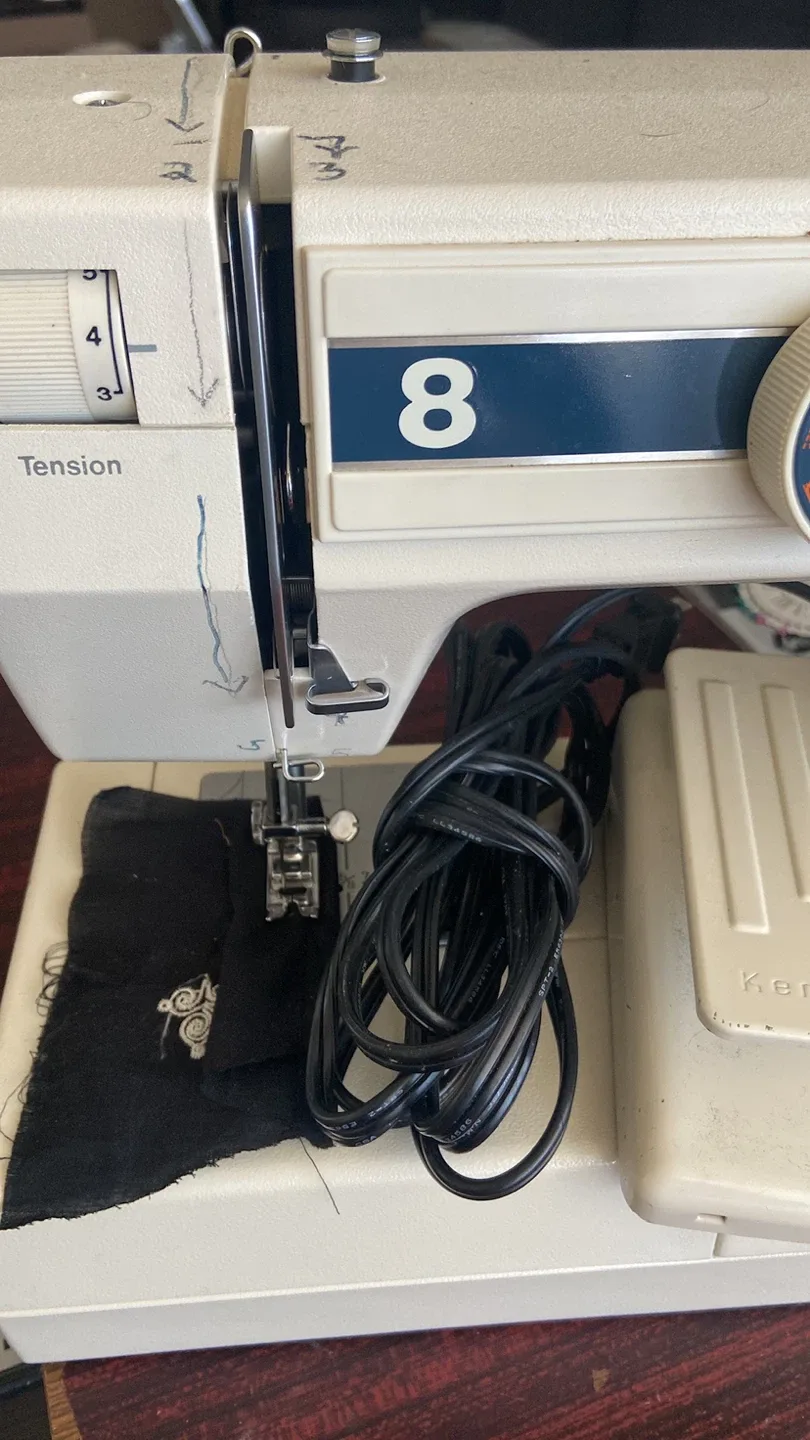 Kenmore 8 Sewing Machine image indicator(2)