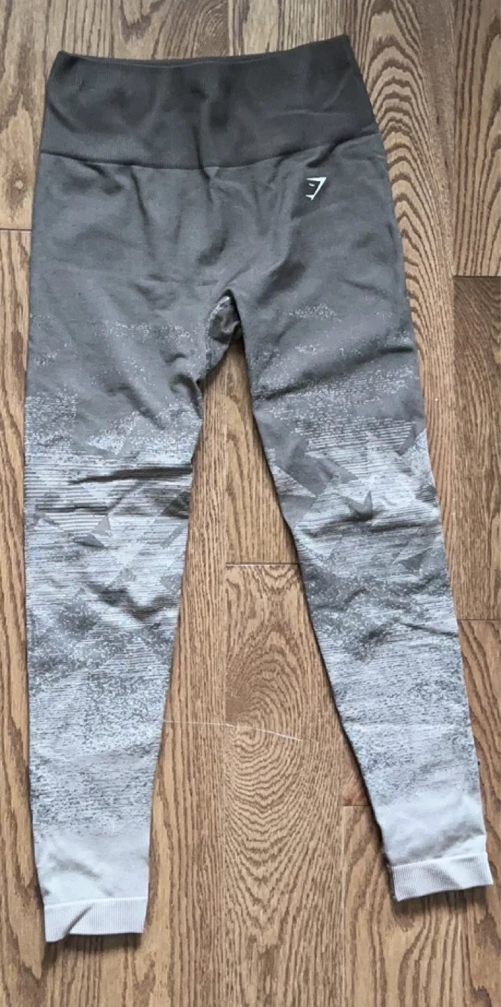 Gymshark Leggings - Size Small - photo 2