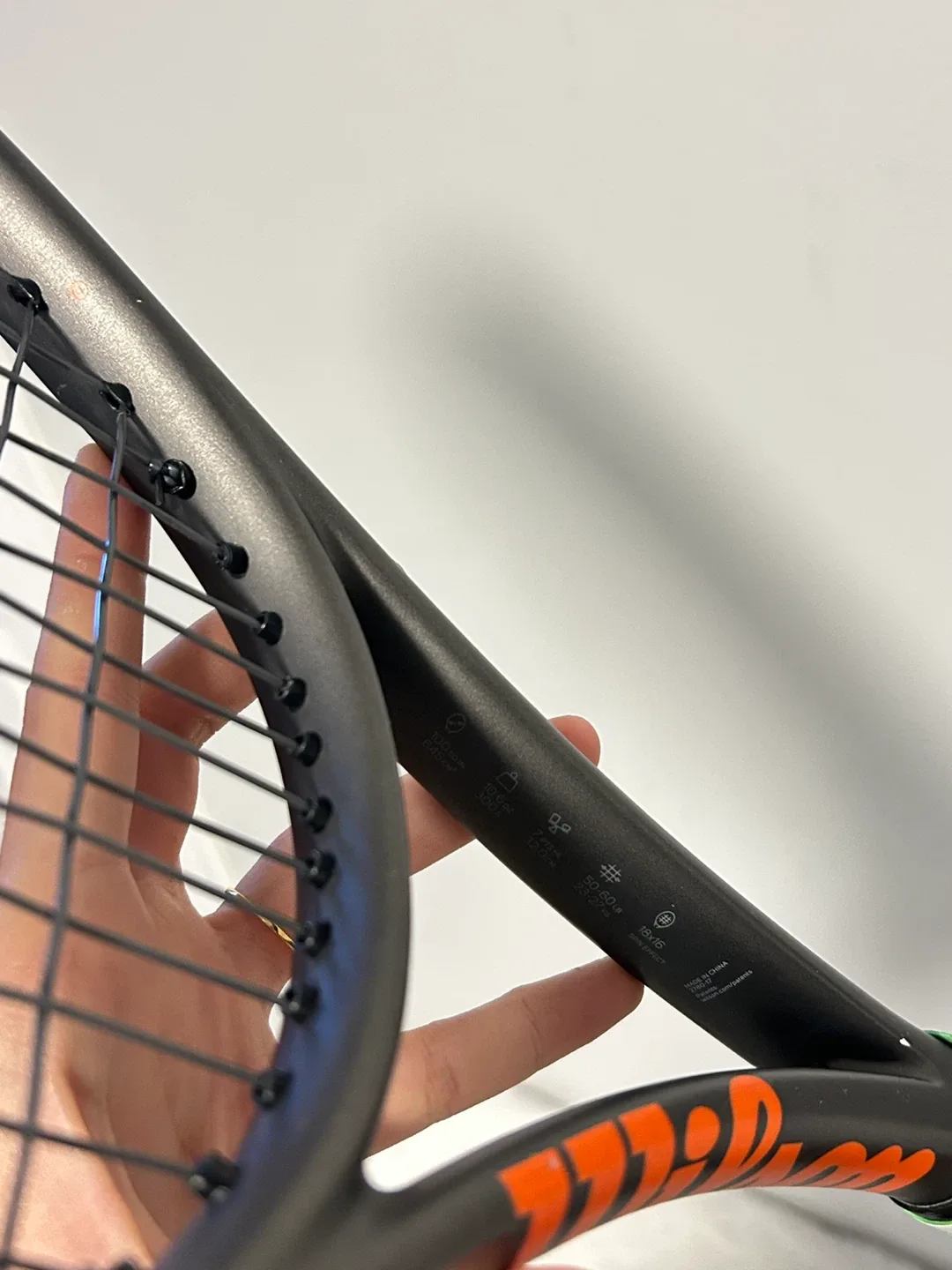 Set of Wilson Burn 100S Tennis Racquets image indicator(4)