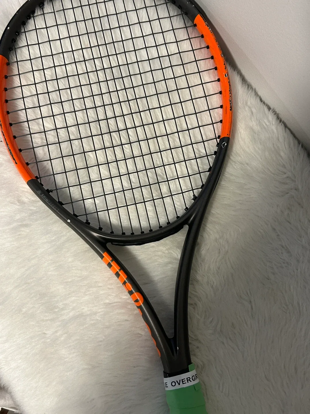 Set of Wilson Burn 100S Tennis Racquets image indicator(3)