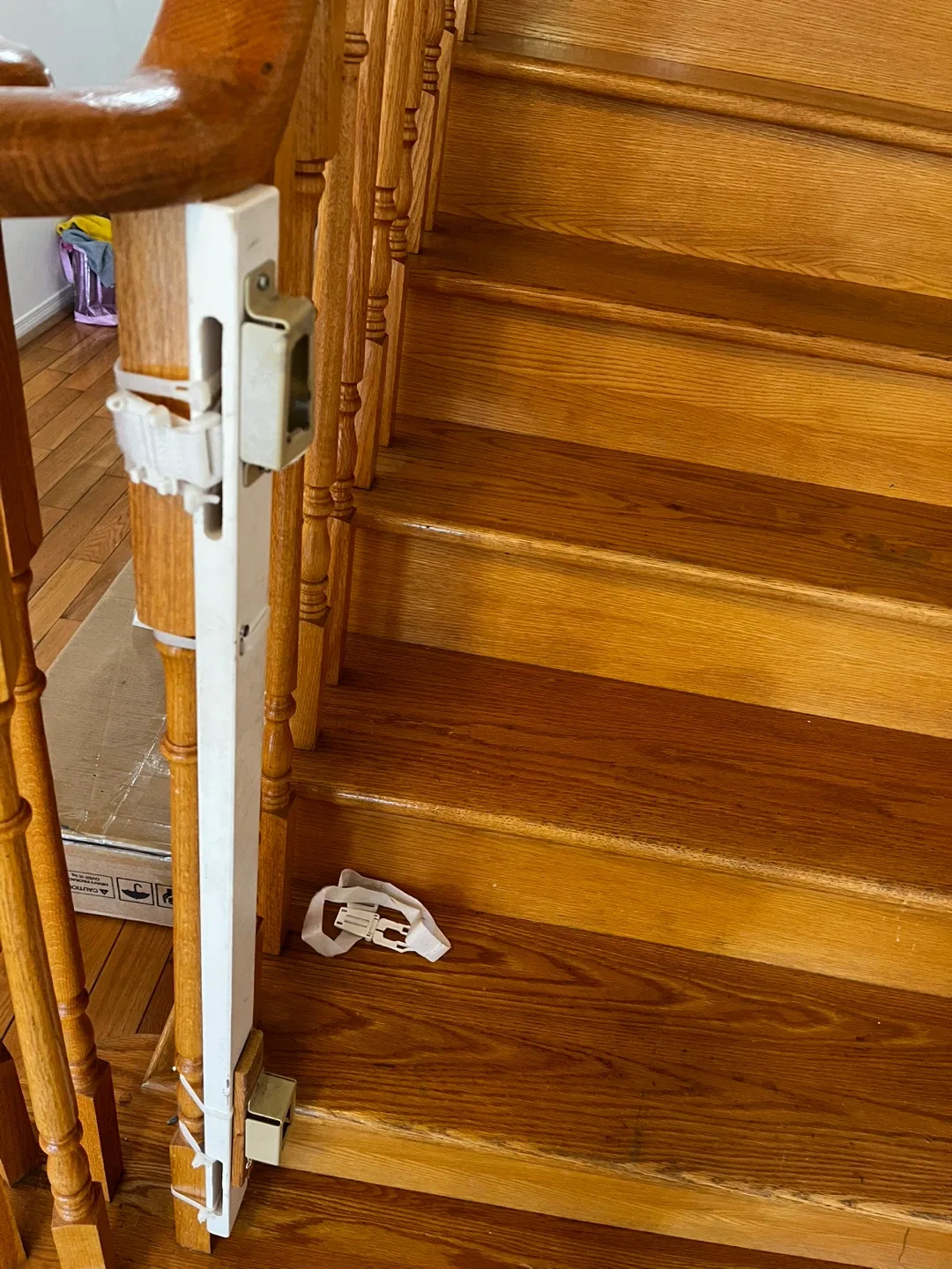 Wooden Baby/Pet Safety Gate- gate mount kit image indicator(2)