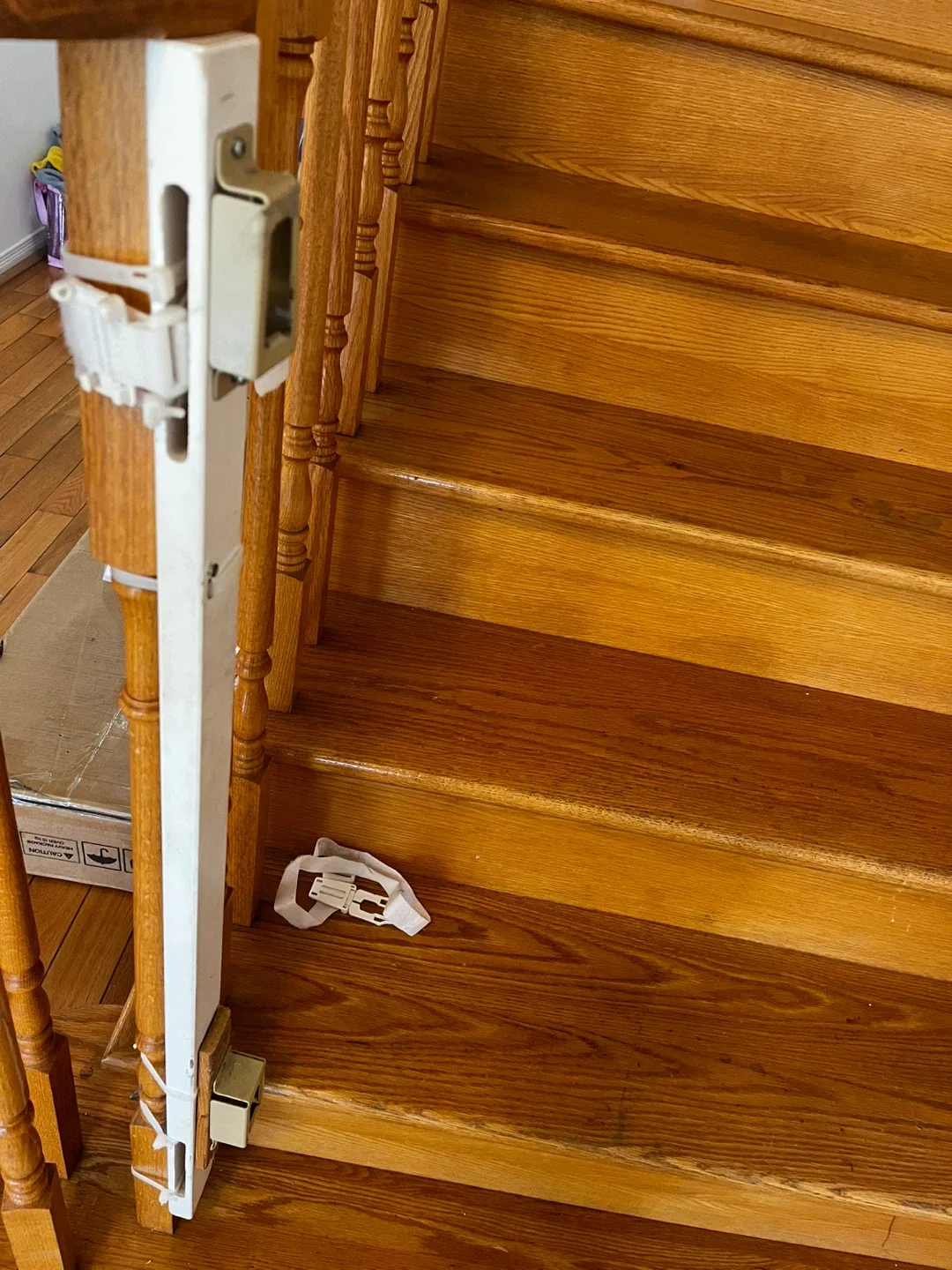 Wooden Baby/Pet Safety Gate- gate mount kit image indicator(3)