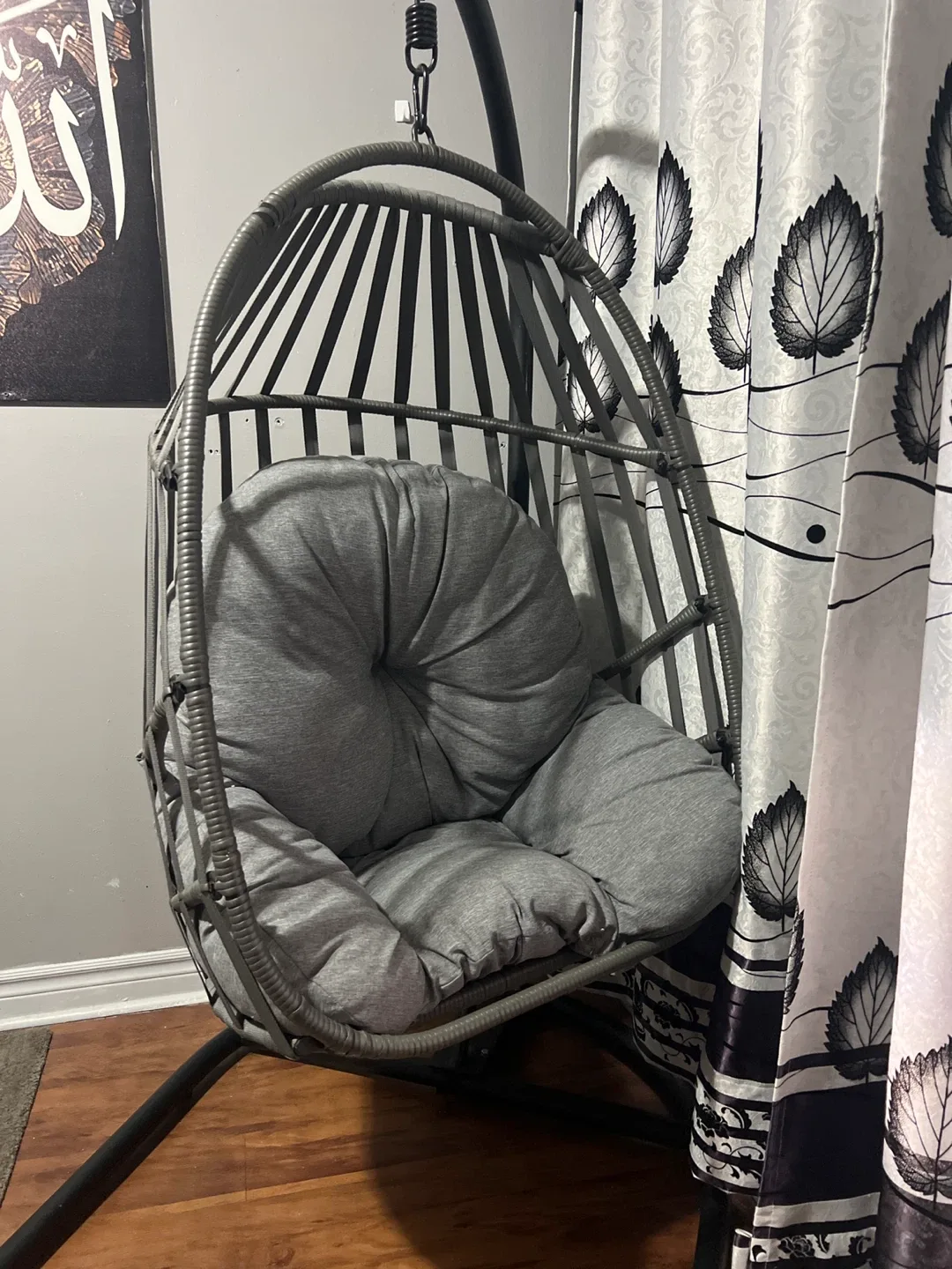 Hanging Egg Chair with Cushion image indicator(3)