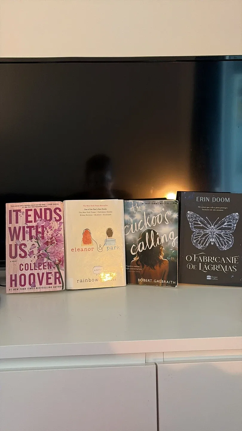 Mixed Lot of Novels & Books image indicator(4)