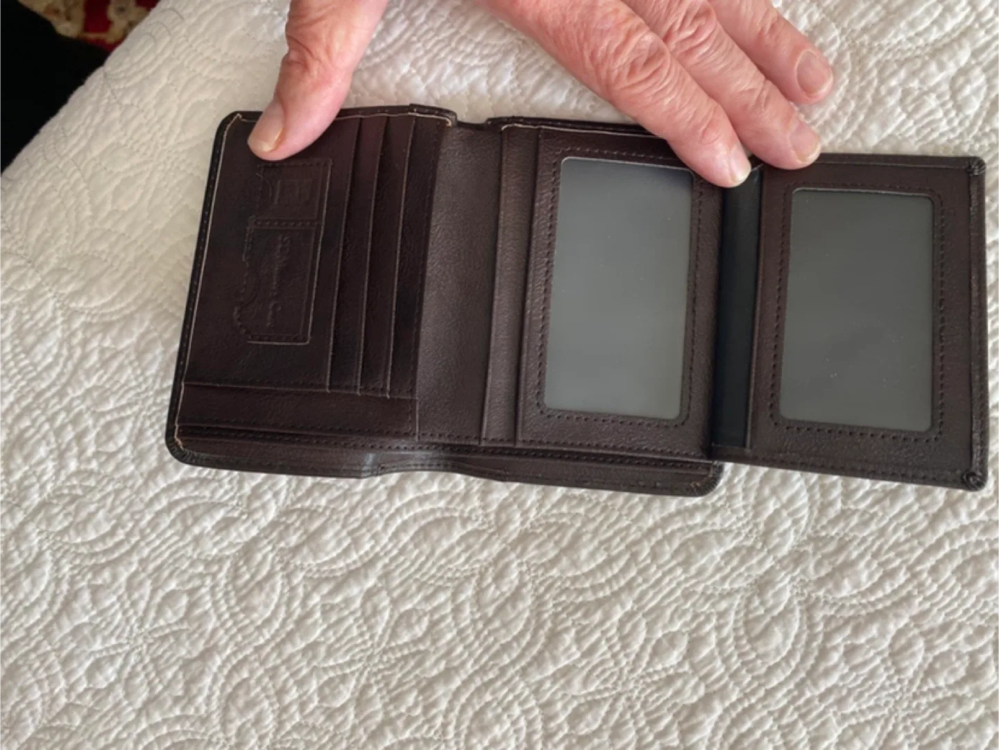 CIEPHIA Brown Leather Wallet image indicator(2)