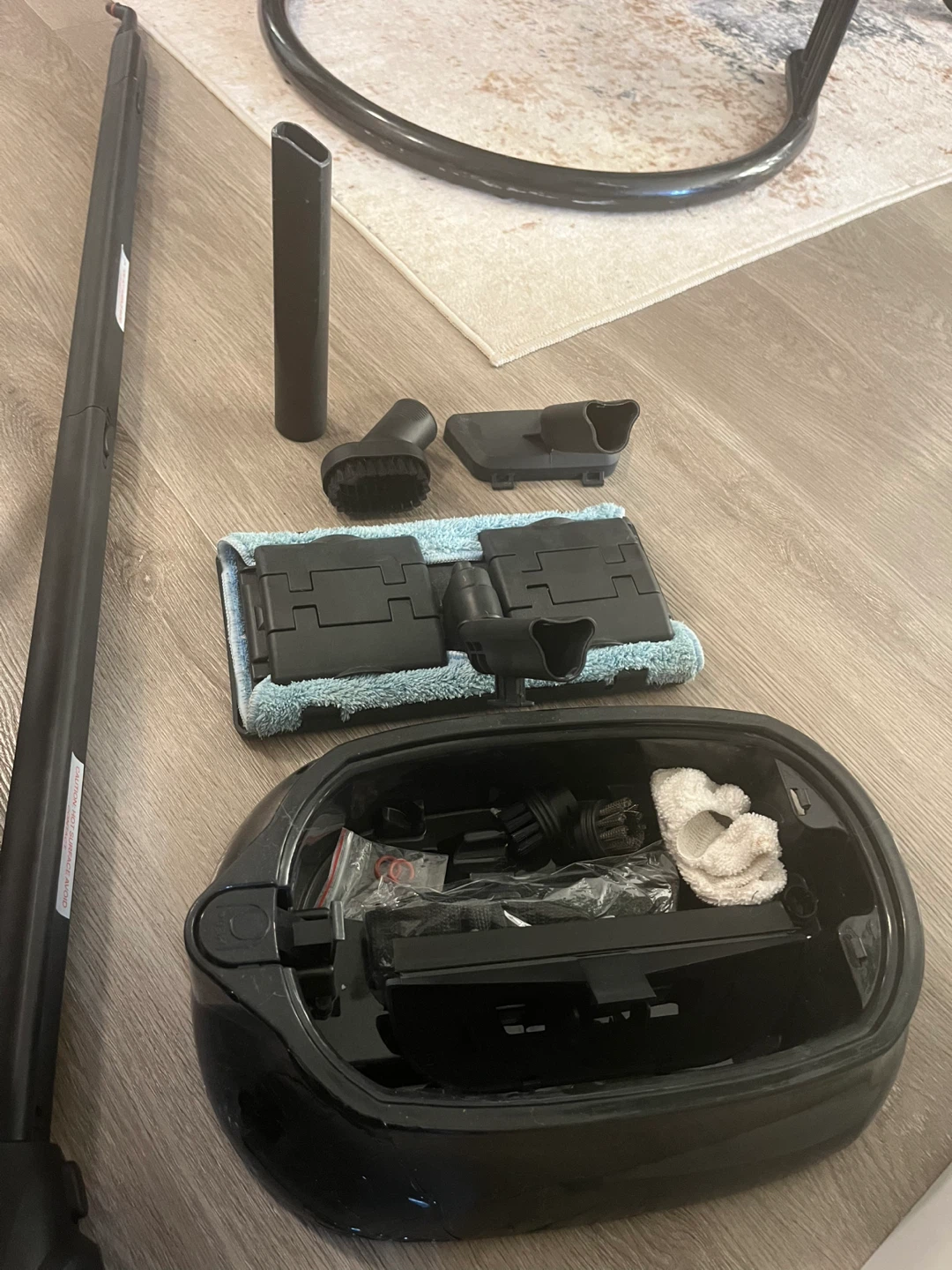 Steam Cleaner with Attachments - Great condition - photo 4