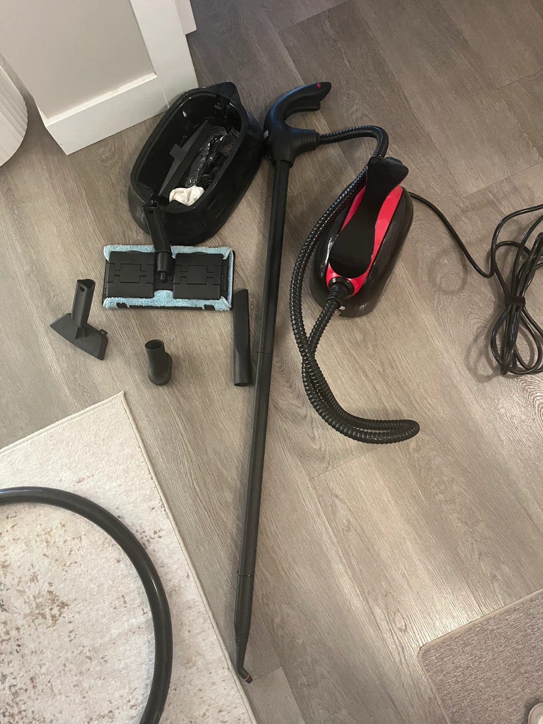 Steam Cleaner with Attachments - Great condition - photo 5