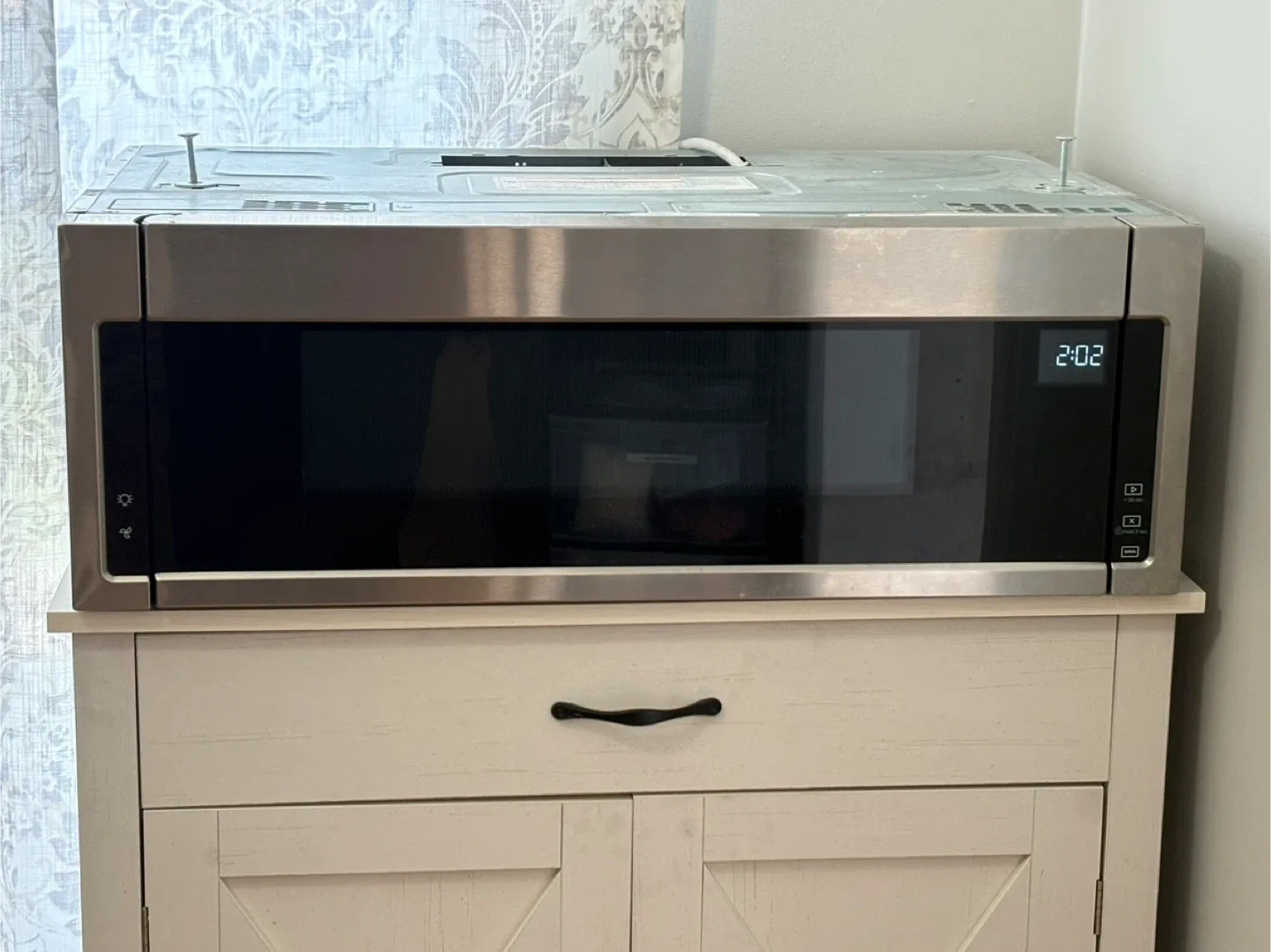 Whirlpool 1.1 Cu. Ft. Over-the-Range Microwave image indicator(2)