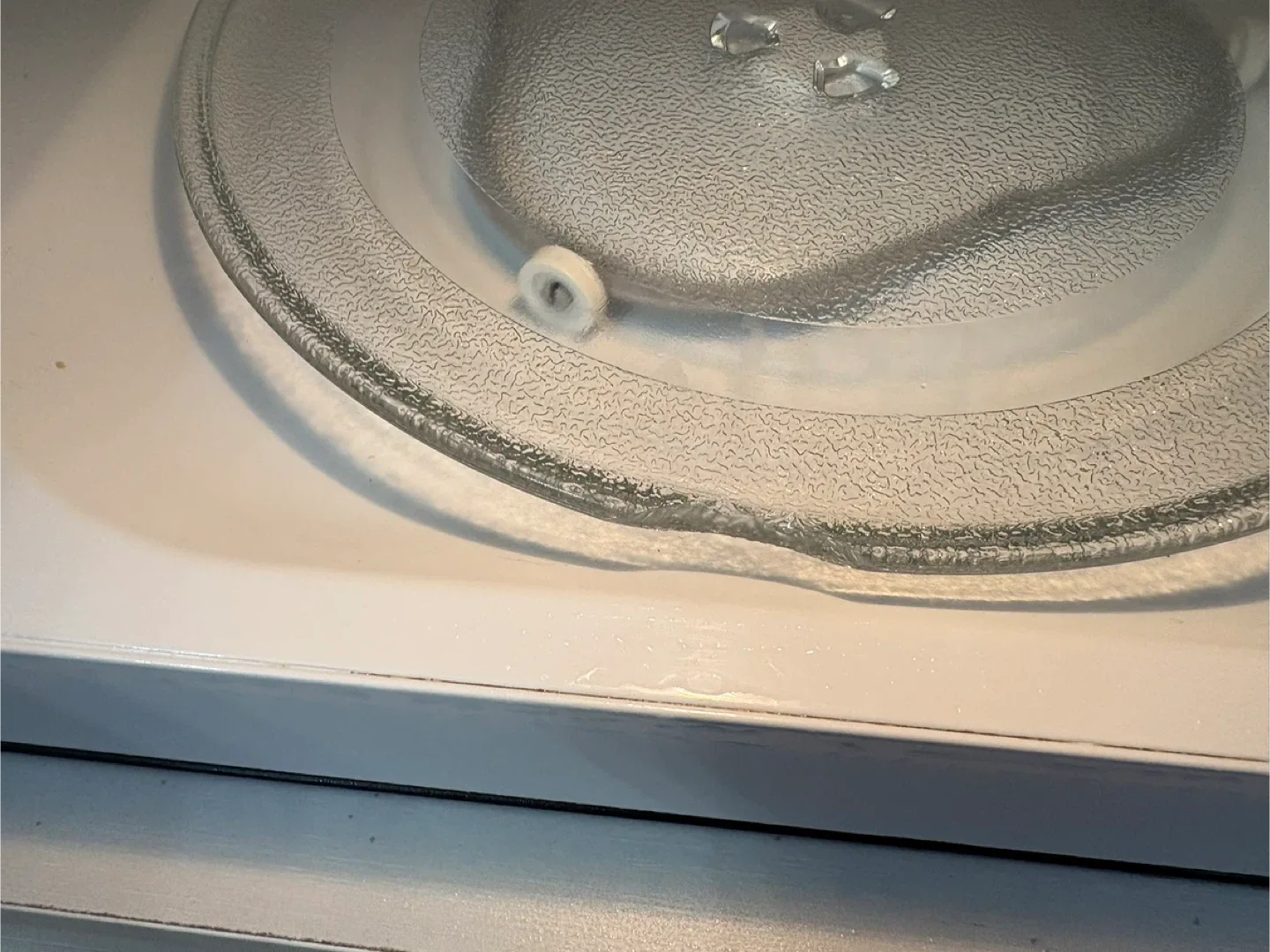 Whirlpool 1.1 Cu. Ft. Over-the-Range Microwave image indicator(4)