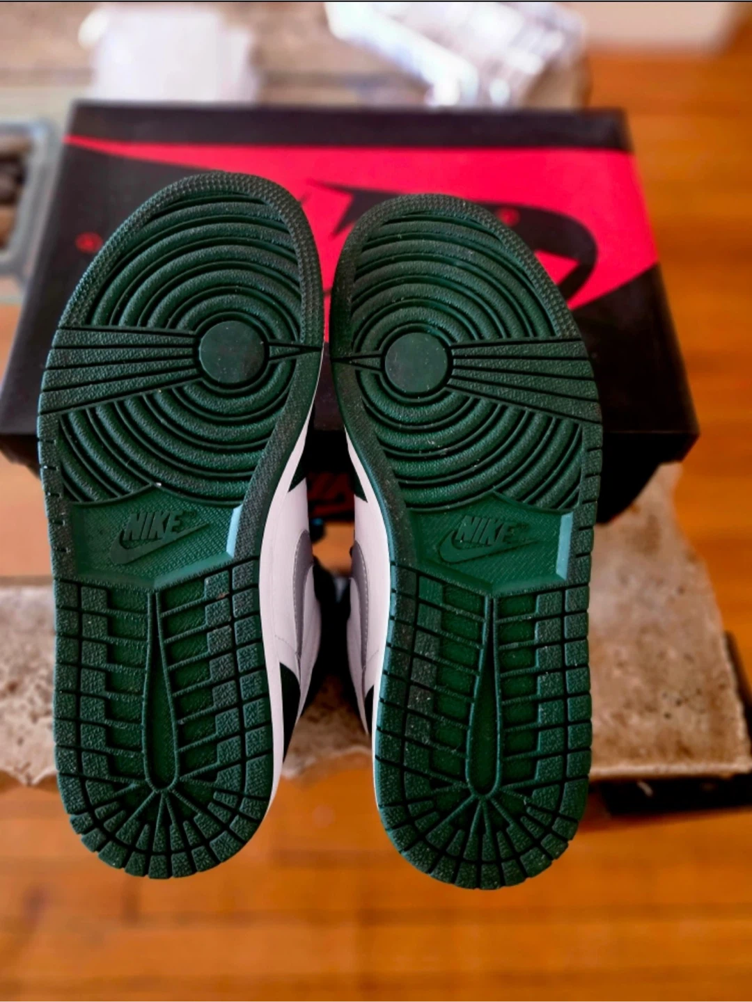 Nike Air Jordan 1 Retro High OG Gorge Green - Size 8.5 - photo 4