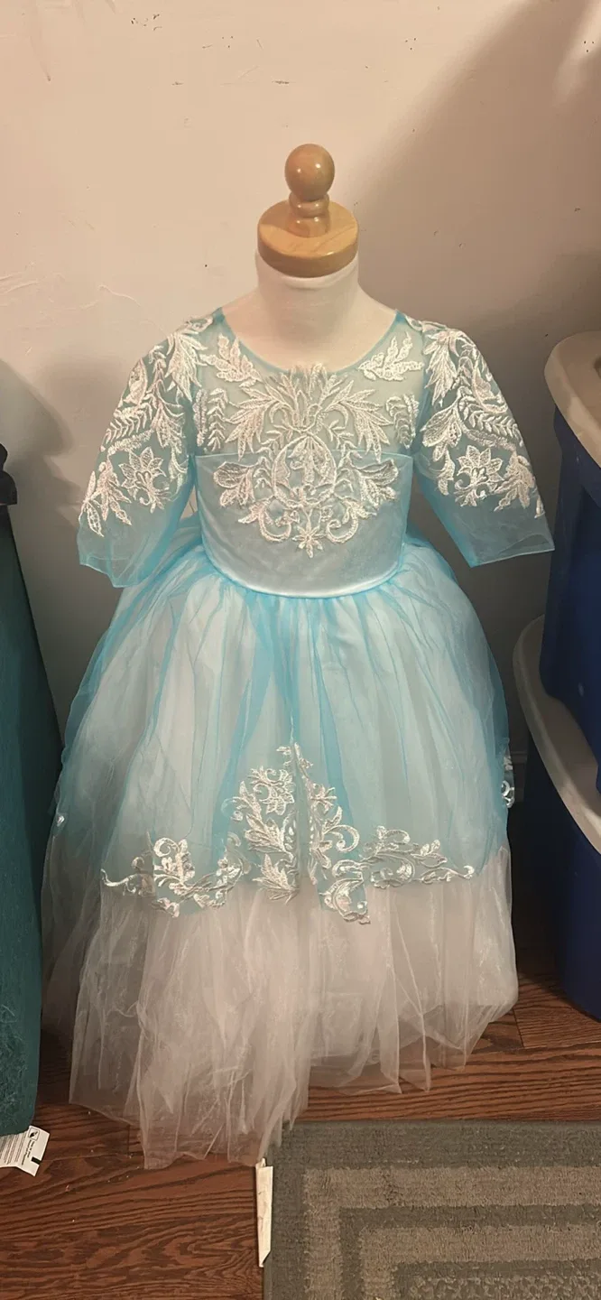 Children’s size 4 dress