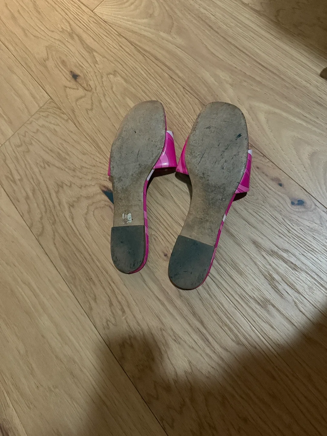 Larroude Pink Sandals image indicator(3)