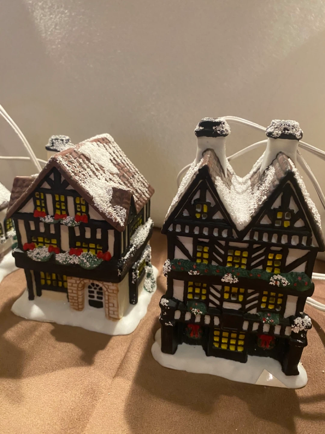 Christmas Village Lighted Houses - photo 3